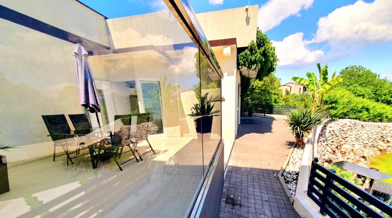 Penthouse Jacuzzi & Pool Apartmants Οπατία Εξωτερικό φωτογραφία
