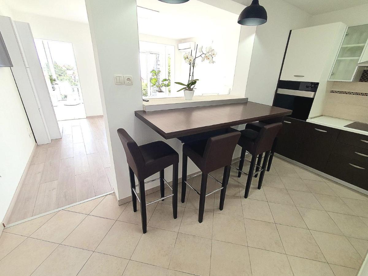 Penthouse Jacuzzi & Pool Apartmants Οπατία Εξωτερικό φωτογραφία