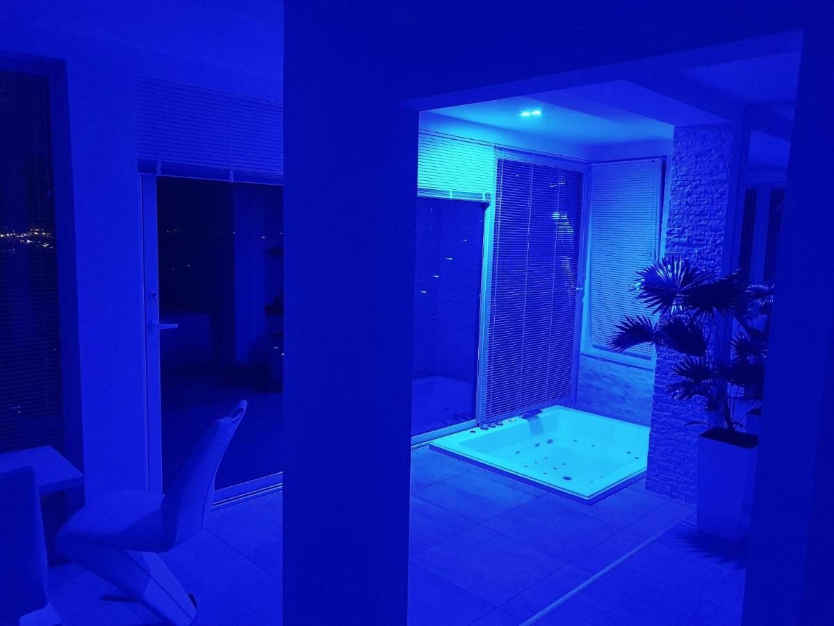 Penthouse Jacuzzi & Pool Apartmants Οπατία Εξωτερικό φωτογραφία