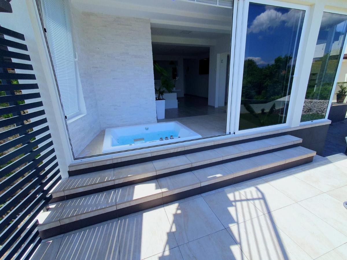 Penthouse Jacuzzi & Pool Apartmants Οπατία Εξωτερικό φωτογραφία