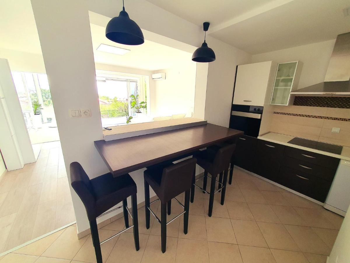 Penthouse Jacuzzi & Pool Apartmants Οπατία Εξωτερικό φωτογραφία